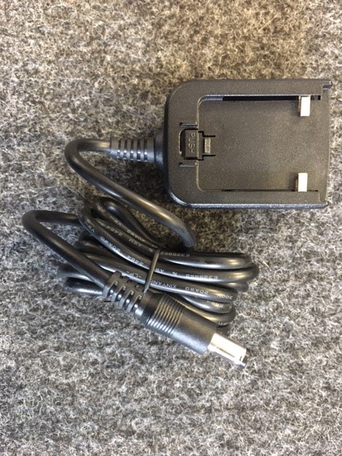 Behringer OCTAVE DIVIDER , RD-6 , TD-3 , VT999 Power Supply adapter 9V 0.9A Positive Pole Outside
